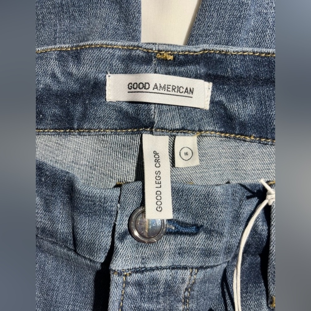 Good American Medium-Wash Jeans - Picture 10 of 12